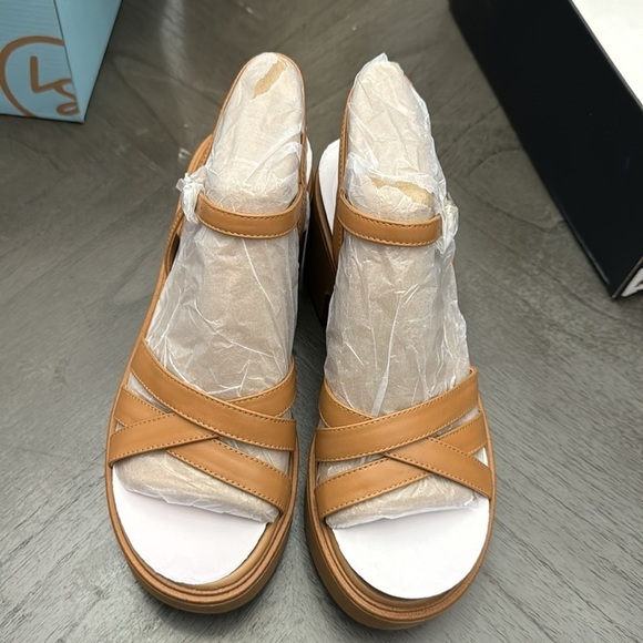 Naturalizer Court Platform Sandal - Picture 4 of 7